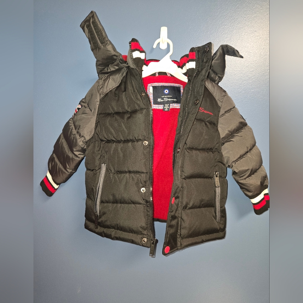 The Original Ben Sherman- Black and Red Puffer Jacket Size 4.